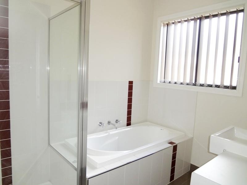 30 Alhambra Drive, Epping VIC 3076