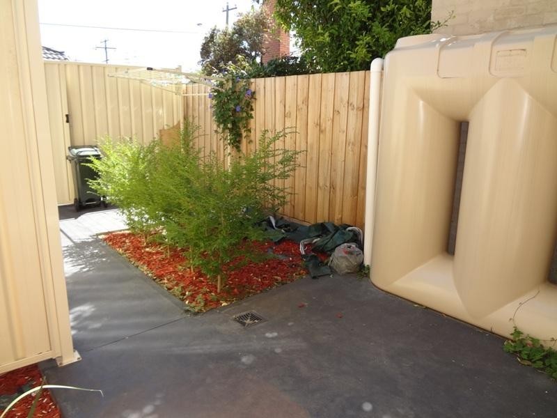 2/119 Keon Parade, Reservoir VIC 3073