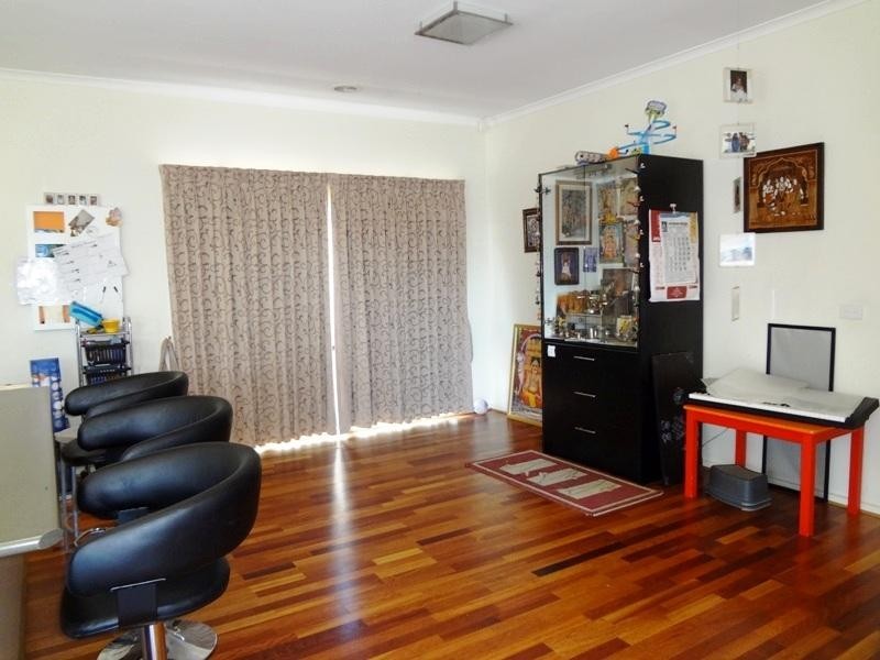 6 Cascade Crescent, Epping VIC 3076