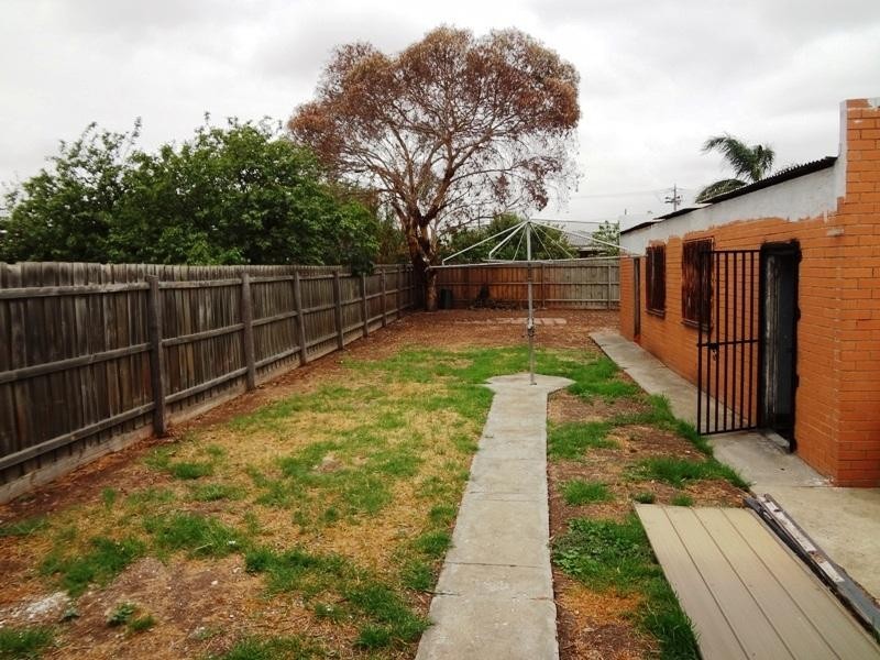 18 Monash Street, Lalor VIC 3075