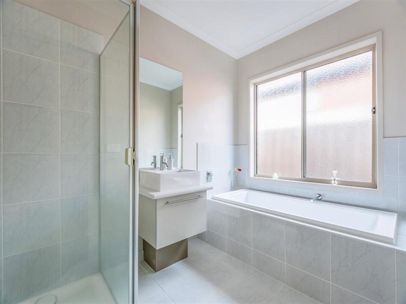 2 Trood Place, Epping VIC 3076