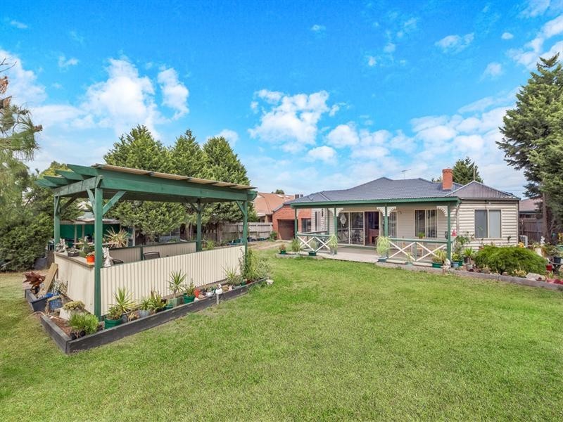 13 Lauren Court, Epping VIC 3076