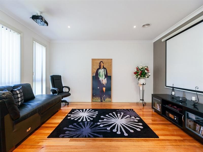 10 Coleraine Street, Epping VIC 3076