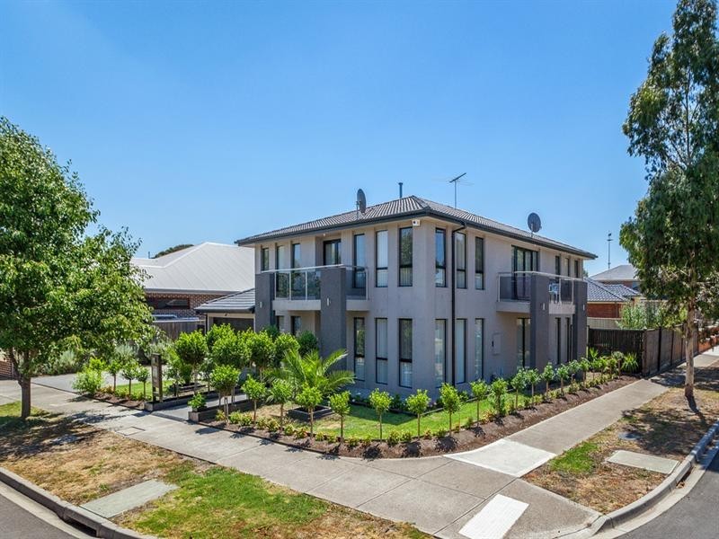 10 Coleraine Street, Epping VIC 3076