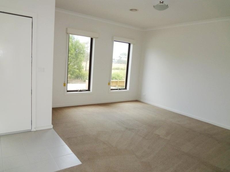 2 Prowse Walk, Epping VIC 3076