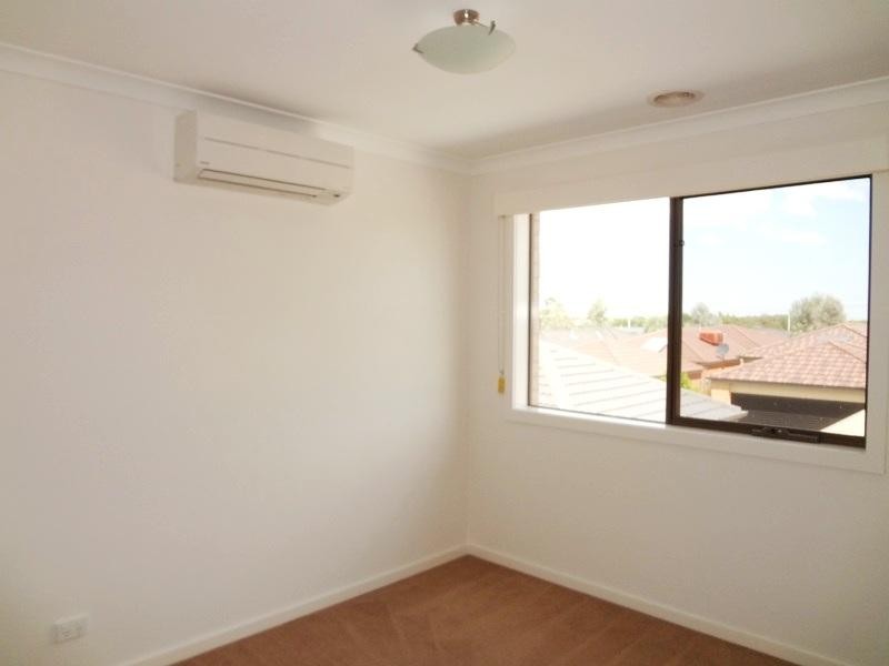 2 Prowse Walk, Epping VIC 3076