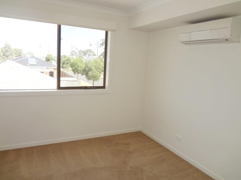 2 Prowse Walk, Epping VIC 3076