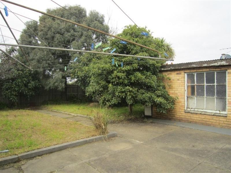 110 Cheddar Road, Reservoir VIC 3073