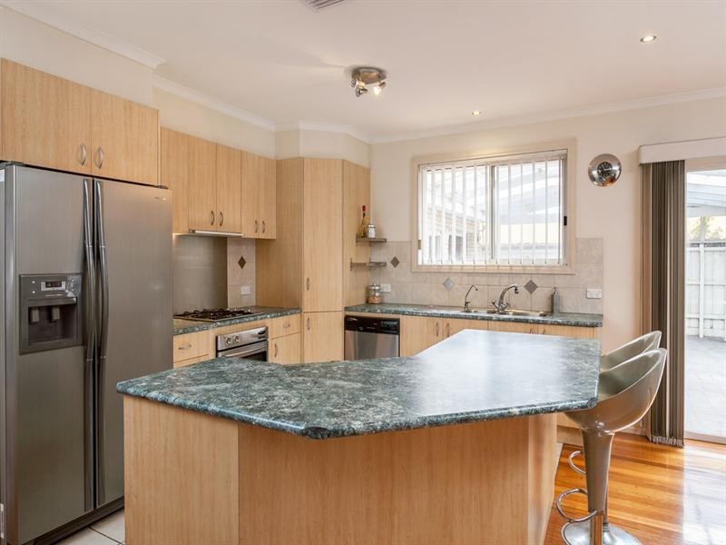 7 Middle Court, Thomastown VIC 3074