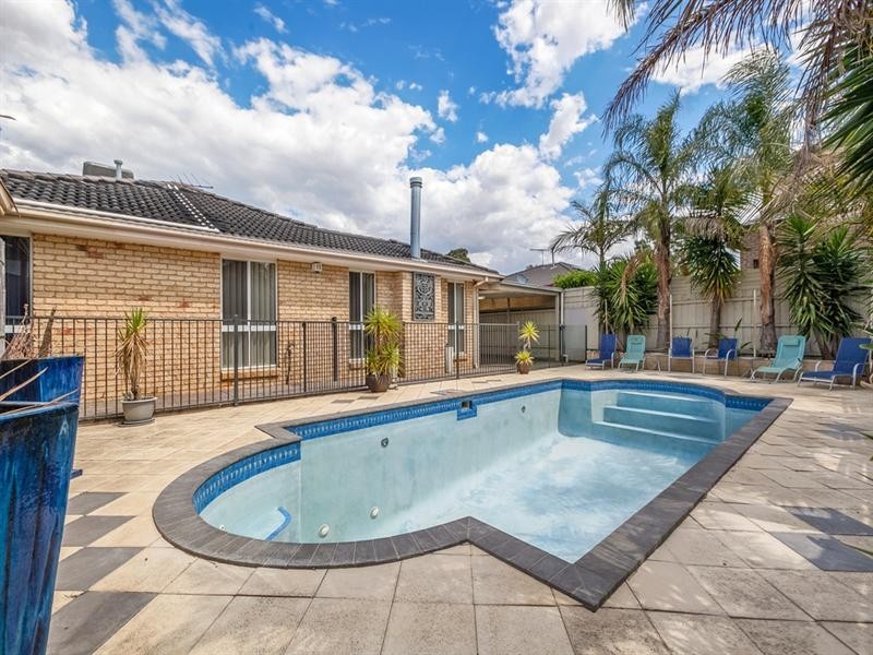 7 Middle Court, Thomastown VIC 3074