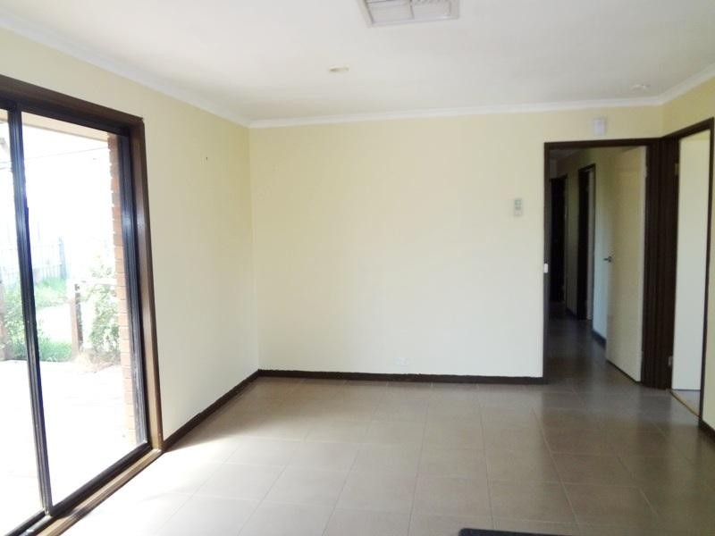 77 Banbury Crescent, Craigieburn VIC 3064