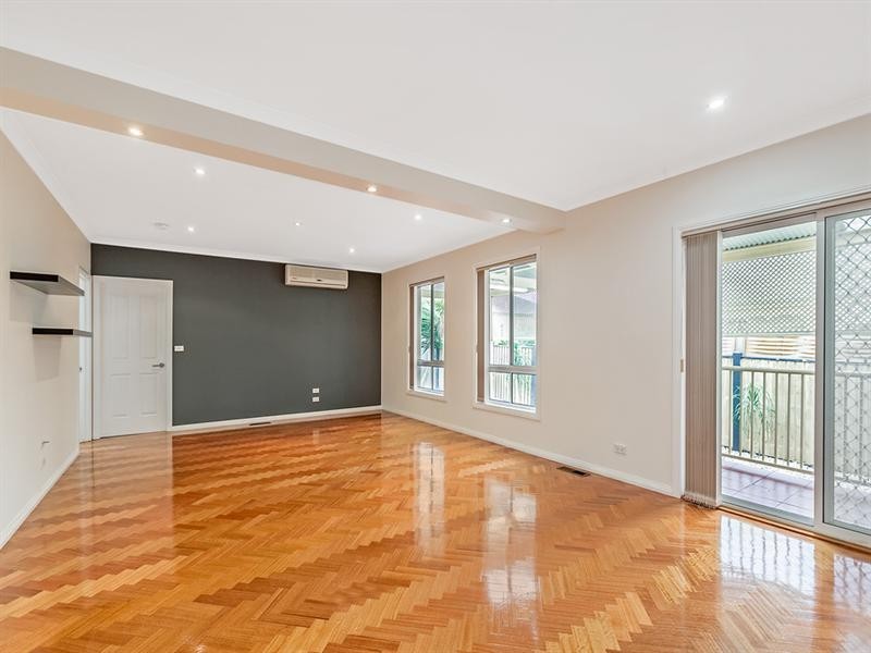 54 Burniston Avenue, Craigieburn VIC 3064