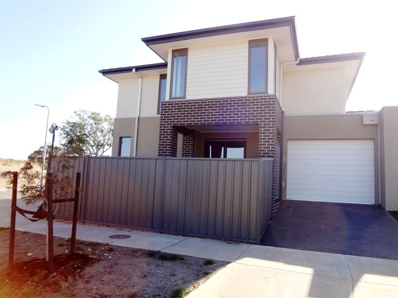10 Weerona Parkway, Wollert VIC 3750