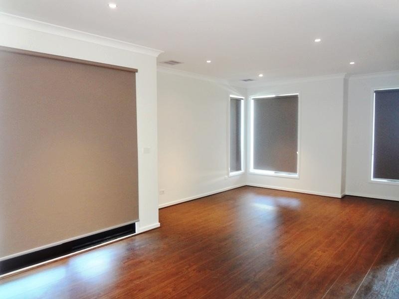 10 Weerona Parkway, Wollert VIC 3750