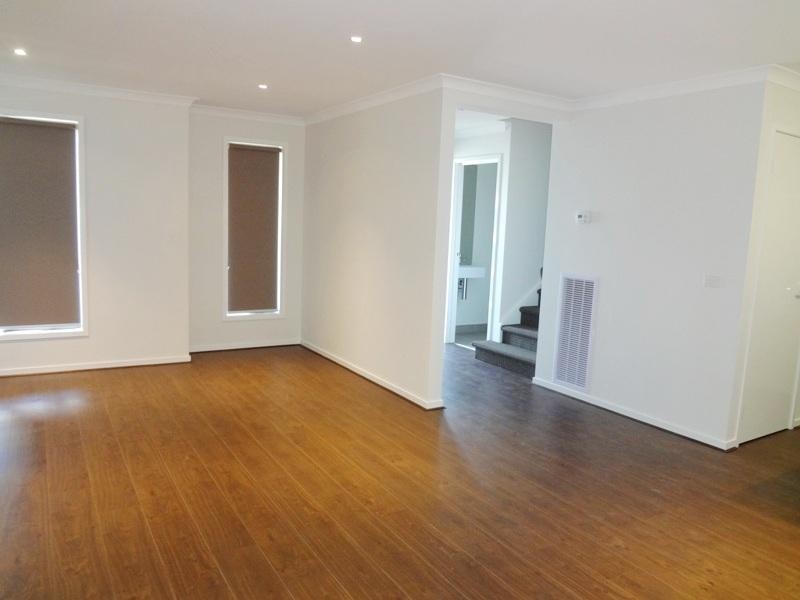 10 Weerona Parkway, Wollert VIC 3750