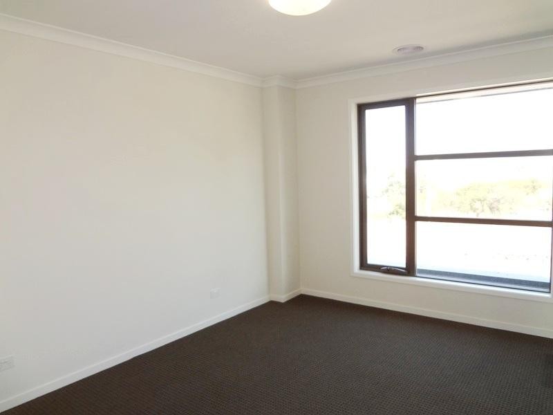 10 Weerona Parkway, Wollert VIC 3750