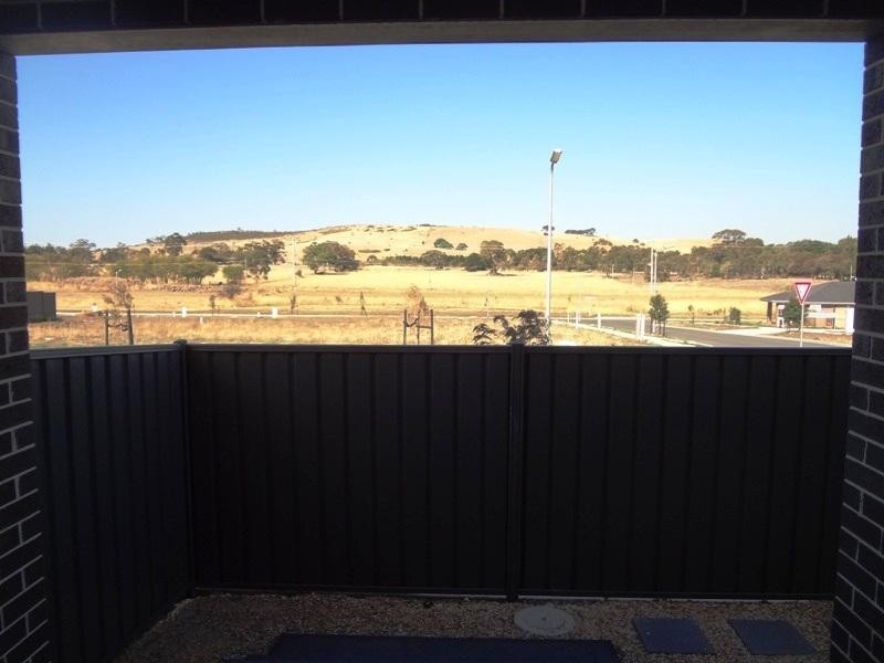 10 Weerona Parkway, Wollert VIC 3750