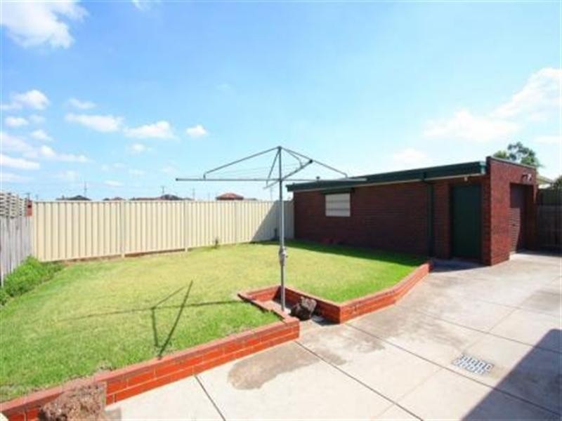 123 Barry Road, Thomastown VIC 3074