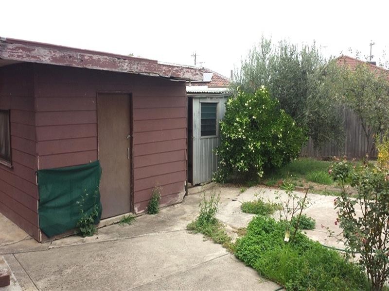 39 Clough Parade, Reservoir VIC 3073