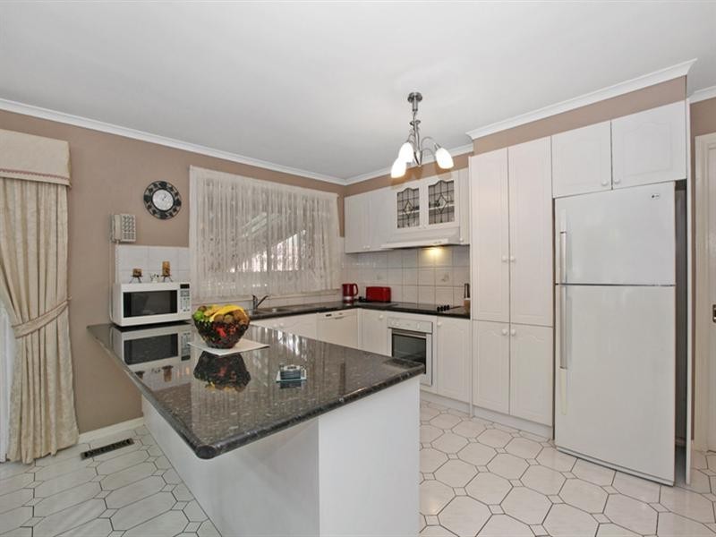 36 Dunlop Crescent, Mill Park VIC 3082