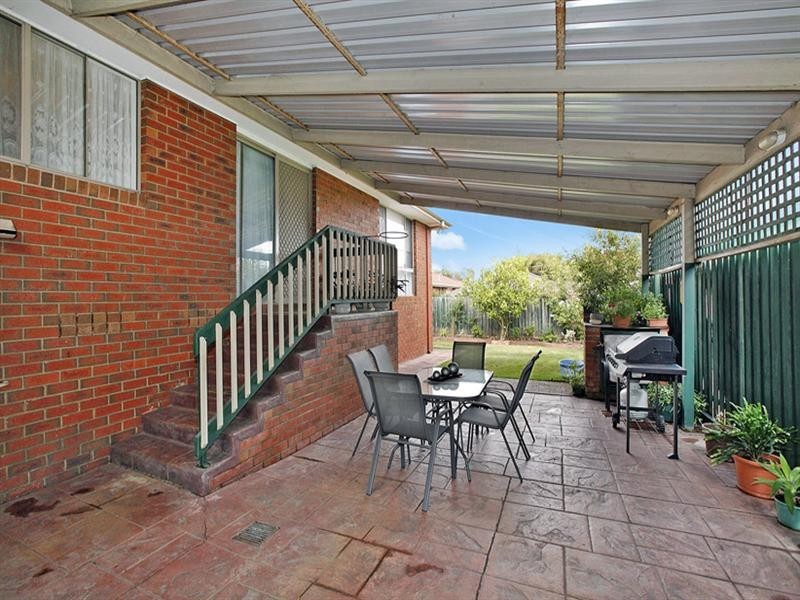 36 Dunlop Crescent, Mill Park VIC 3082