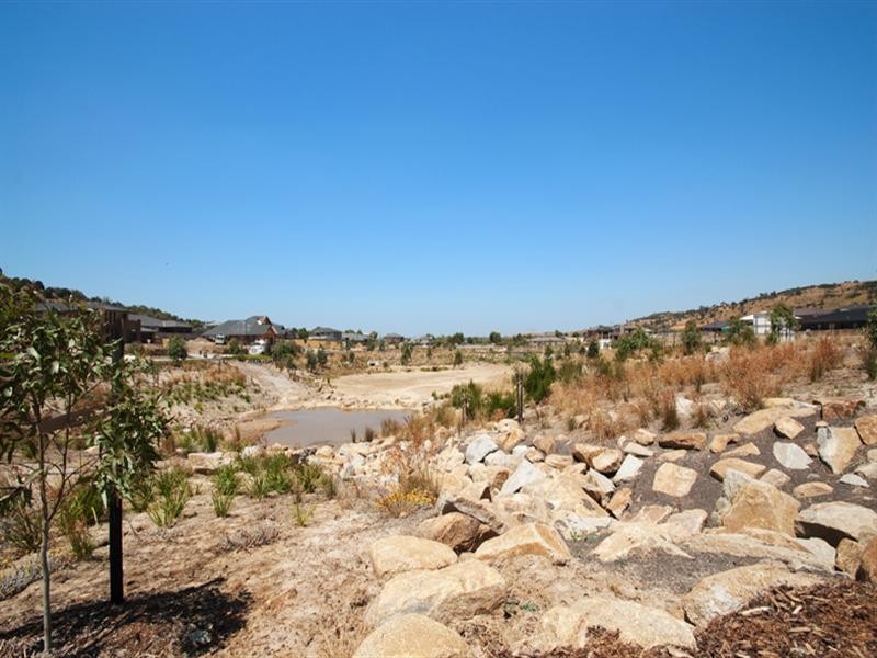 2 Palisades Boulevard, South Morang VIC 3752