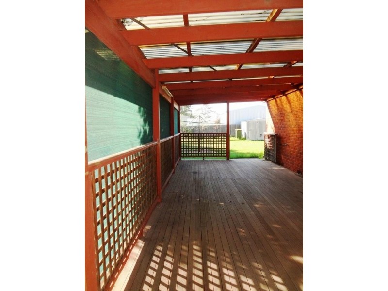 20 Meadow Glen Drive, Epping VIC 3076