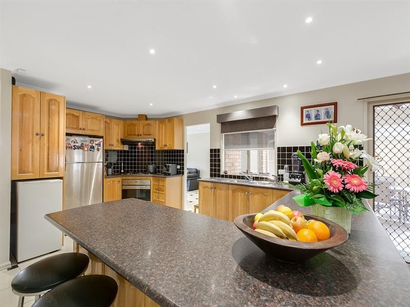 2 Callan Court, Mill Park VIC 3082