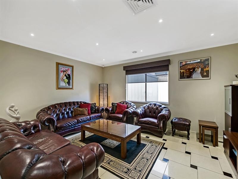 2 Callan Court, Mill Park VIC 3082
