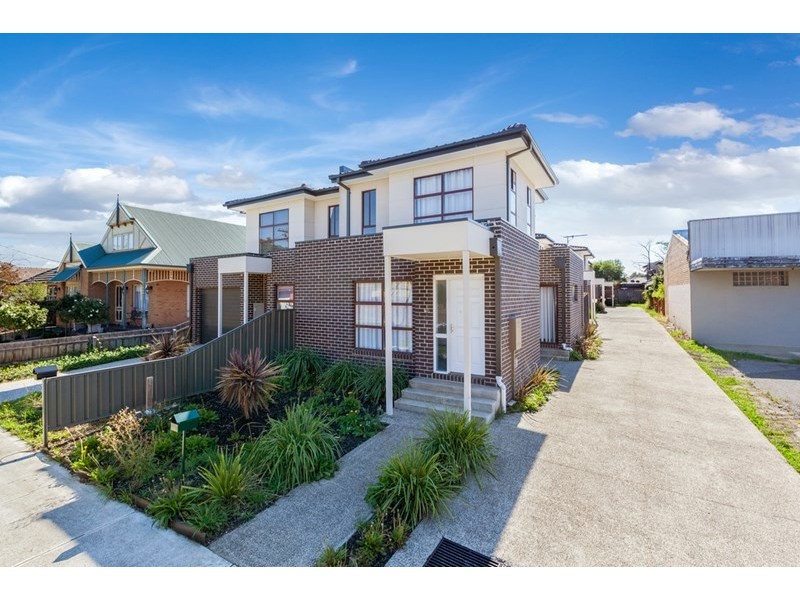 2/16 Elsey Road, Reservoir VIC 3073