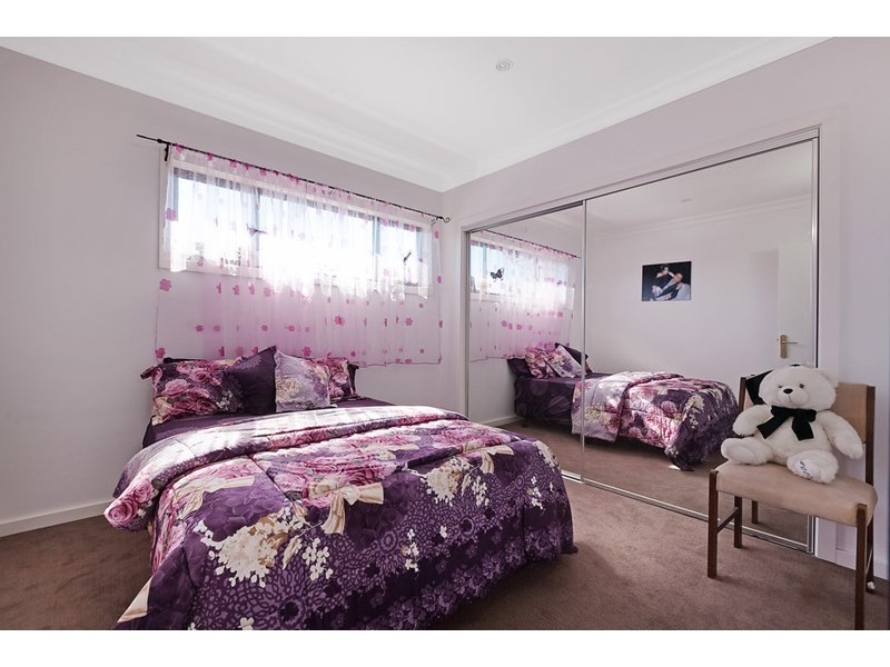 2/16 Elsey Road, Reservoir VIC 3073