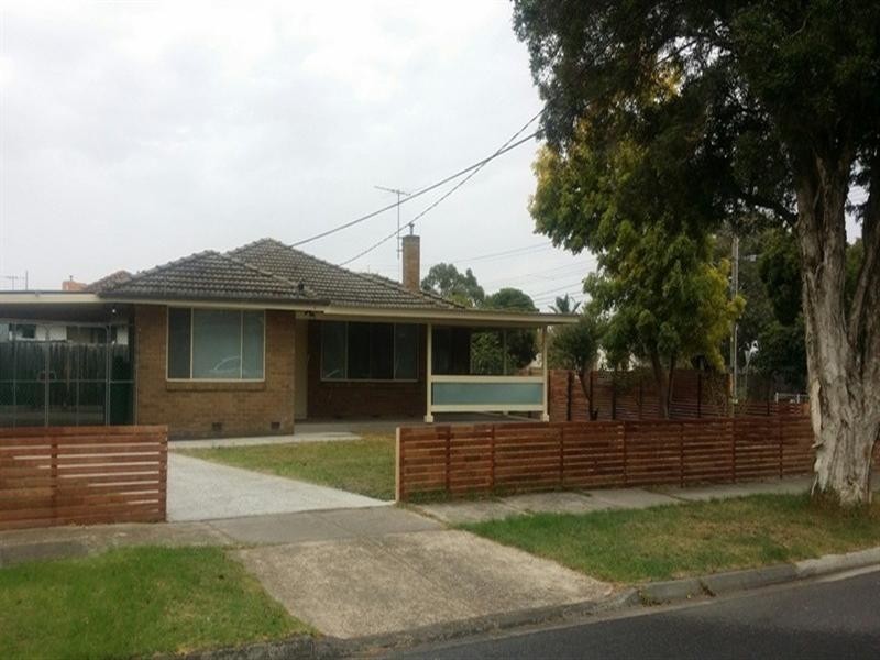 26 Huskisson Avenue, Lalor VIC 3075