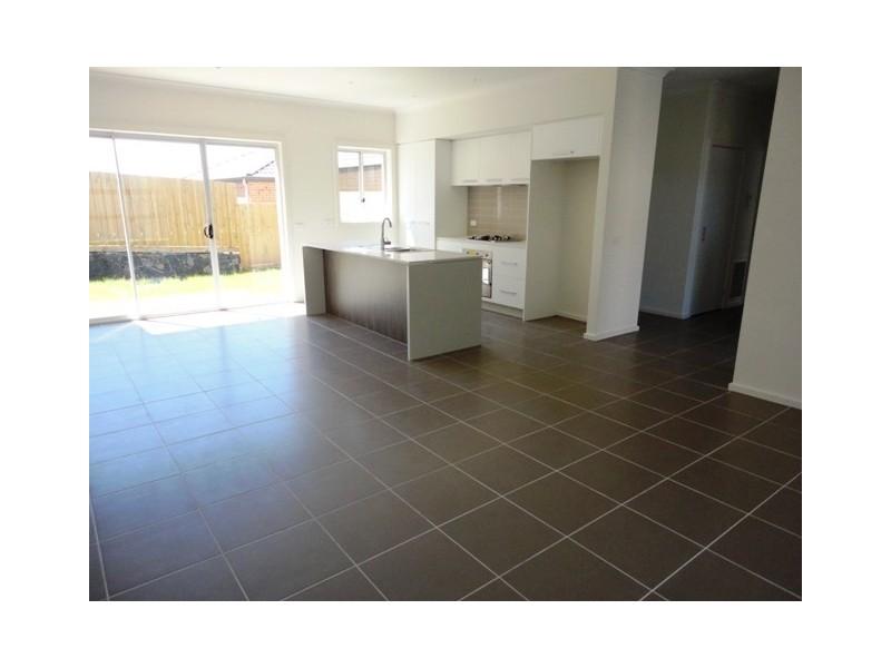 28 Cascade Crescent, Epping VIC 3076