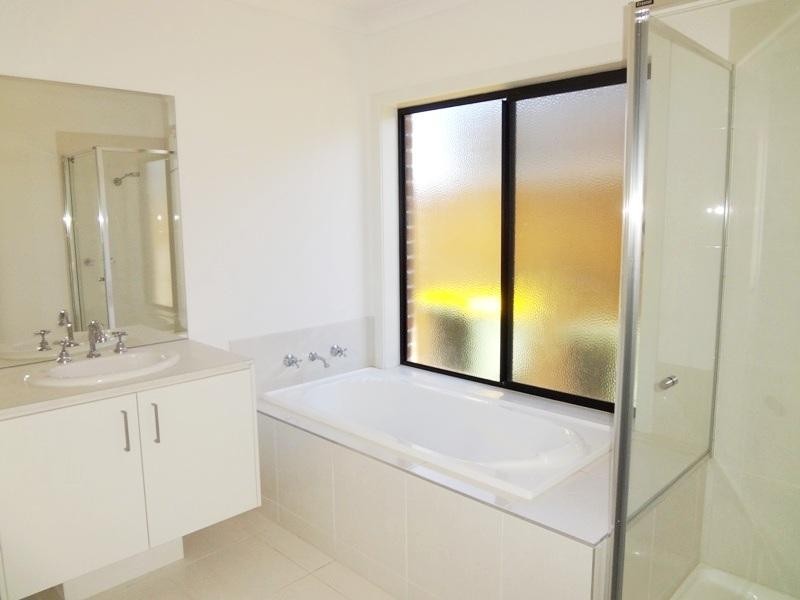 24 Balvicar Way, Mernda VIC 3754