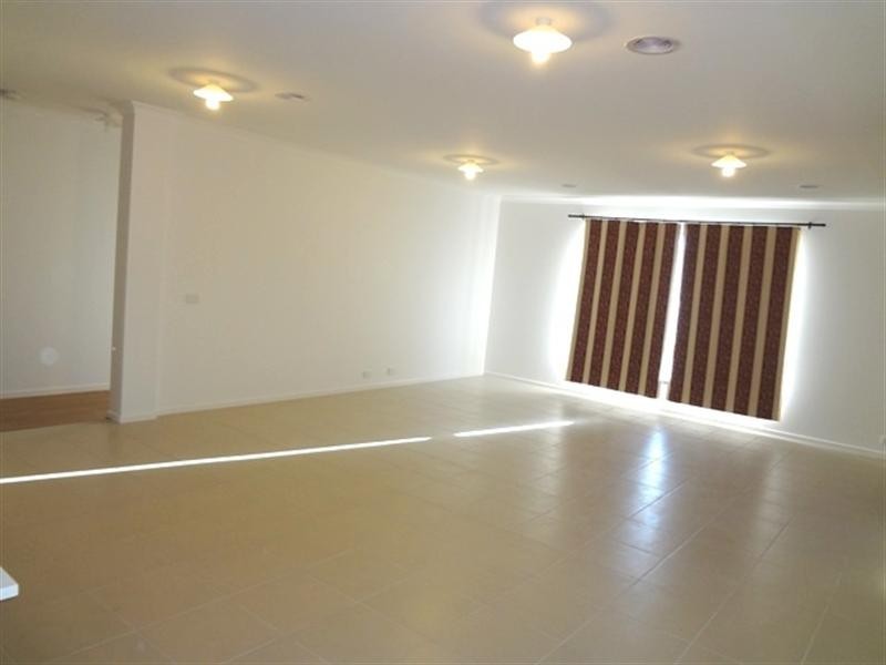 12 Lucindale Road, Wollert VIC 3750