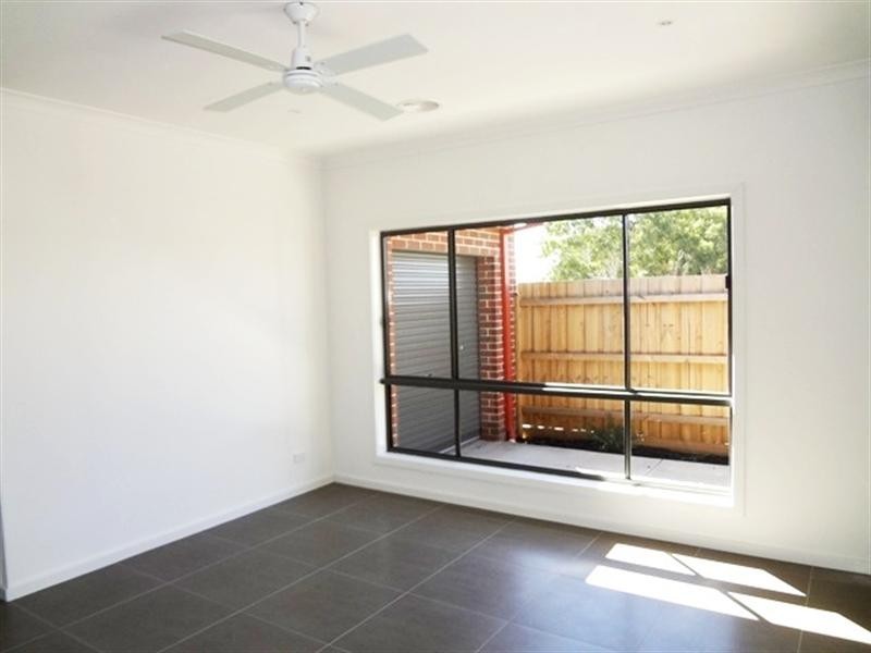 10 Efficient Street, Epping VIC 3076