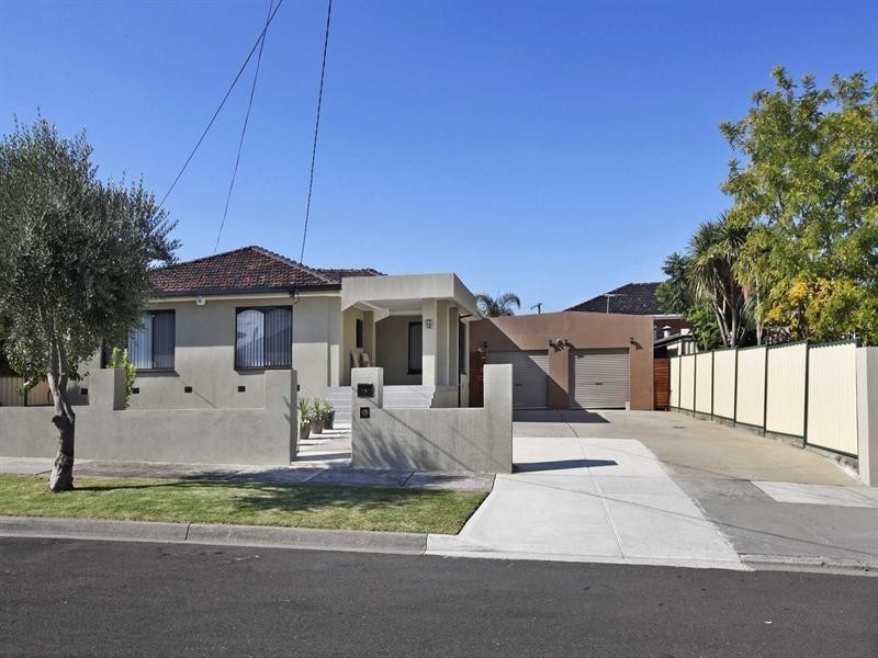 12 Greenstone Court, Thomastown VIC 3074