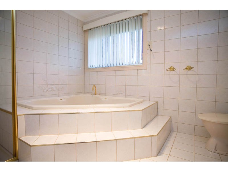 2 Everest Court, Lalor VIC 3075