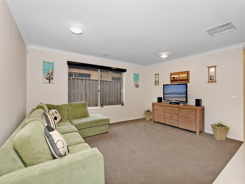 6 Cotswold Way, Mernda VIC 3754