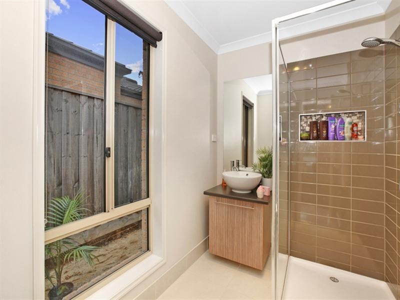 6 Cotswold Way, Mernda VIC 3754
