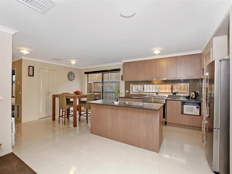 6 Cotswold Way, Mernda VIC 3754