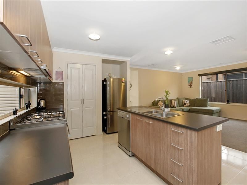 6 Cotswold Way, Mernda VIC 3754