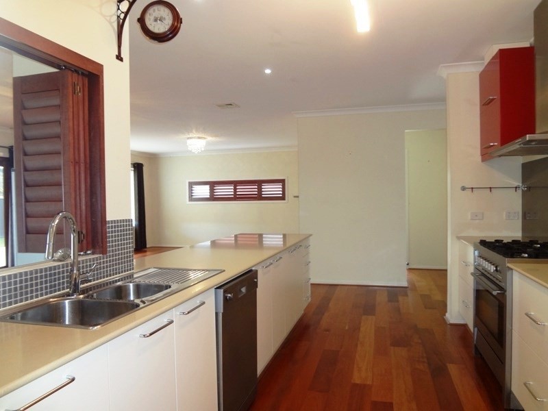 13 Mernda Village Drive, Mernda VIC 3754