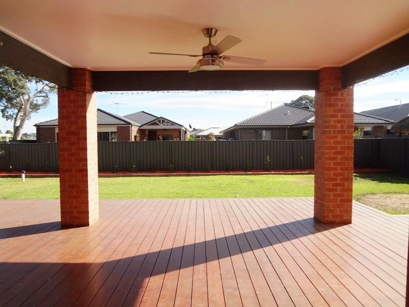 13 Mernda Village Drive, Mernda VIC 3754