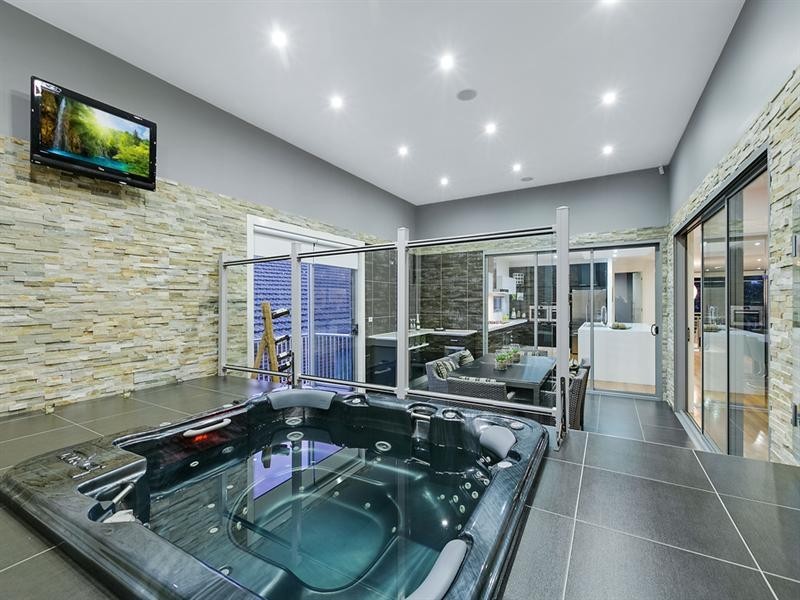 19 Alain Avenue, South Morang VIC 3752