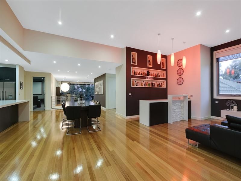 19 Alain Avenue, South Morang VIC 3752