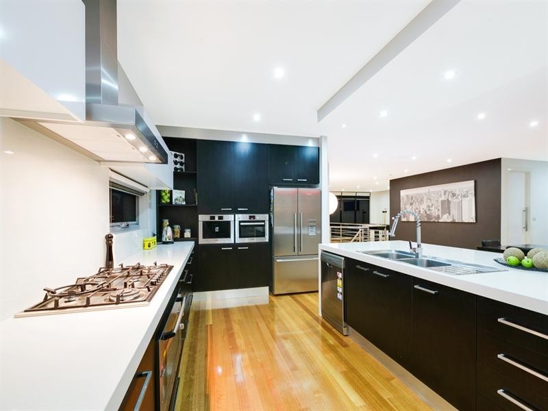 19 Alain Avenue, South Morang VIC 3752