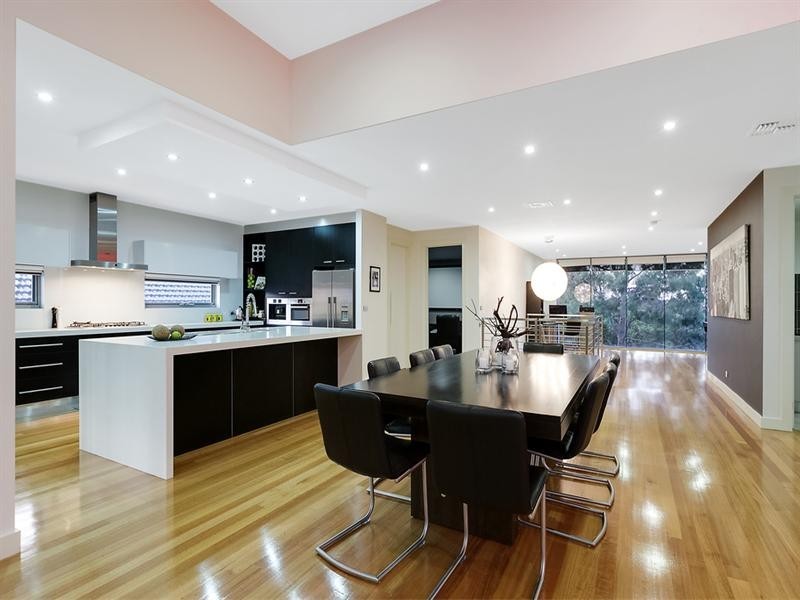 19 Alain Avenue, South Morang VIC 3752