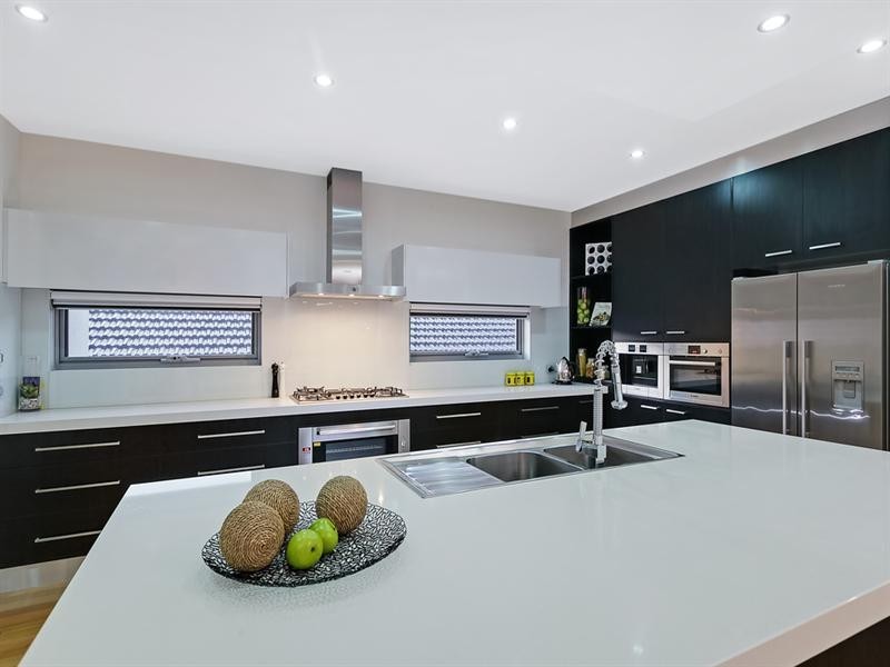 19 Alain Avenue, South Morang VIC 3752