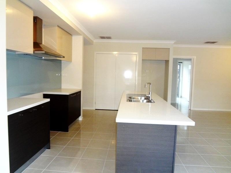 7 Odette Way, South Morang VIC 3752